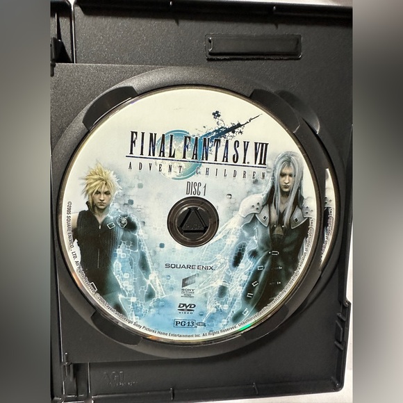Experience the Epic Action of Final Fantasy VII Advent Children - Picture 3 of 4